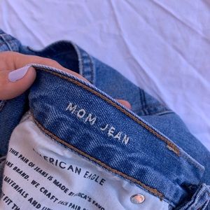 American Eagle Mom Jean